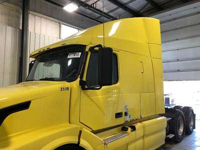 Volvo VNL Cab Assembly