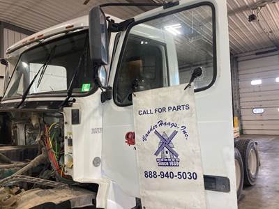 Volvo VNL Cab Assembly