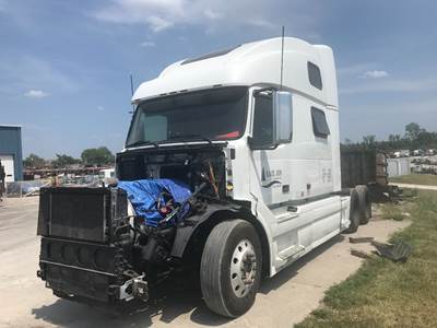 Volvo VNL Cab Assembly