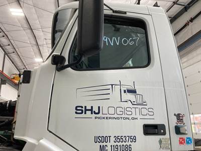 Volvo VNL Cab Assembly