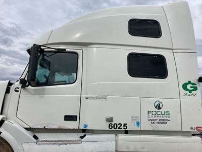 Volvo VNL Cab Assembly