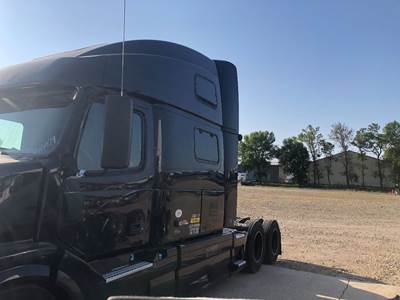 Volvo VNL Cab Assembly
