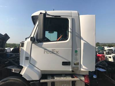 Volvo VNL Cab Assembly