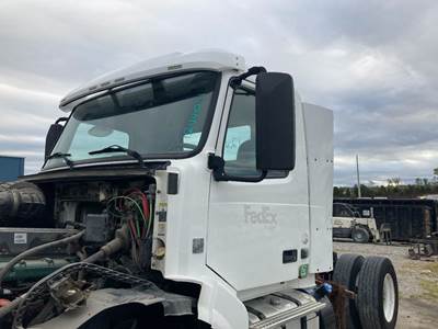 Volvo VNL Cab Assembly