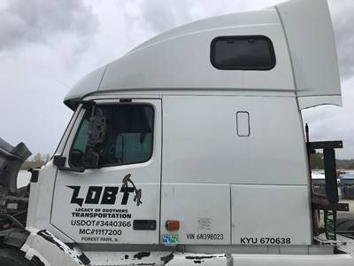 Volvo VNL Cab Assembly