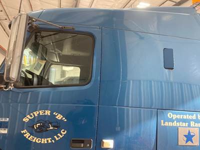 Volvo VNL Cab Assembly