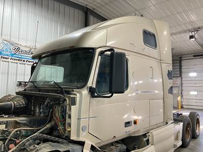 Volvo VNL Cab Assembly