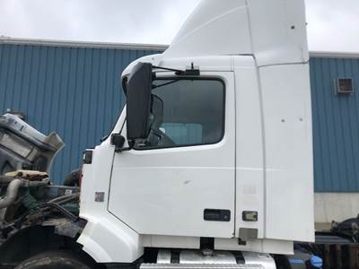 Volvo VNL Cab Assembly