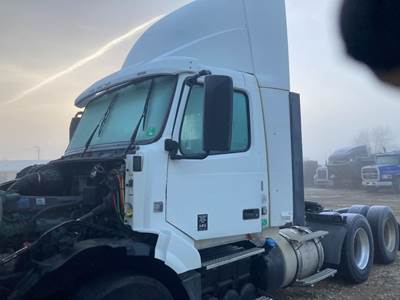 Volvo VNL Cab Assembly