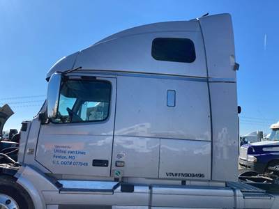 Volvo VNL Cab Assembly