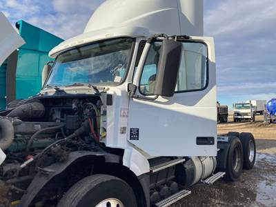 Volvo VNL Cab Assembly