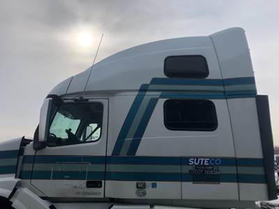 Volvo VNL Cab Assembly