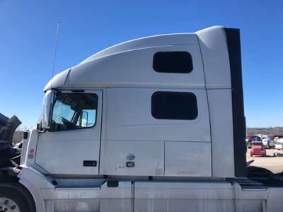 Volvo VNL Cab Assembly