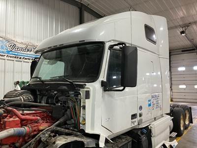 Volvo VNL Cab Assembly