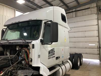 Volvo VNL Cab Assembly