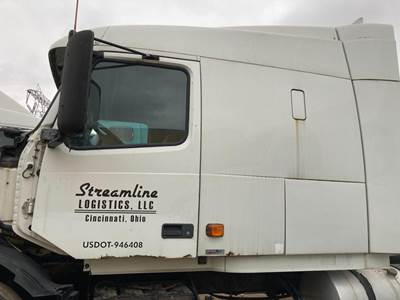 Volvo VNL Cab Assembly