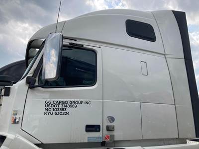 Volvo VNL Cab Assembly