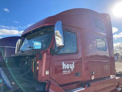 Volvo VNL Cab Assembly