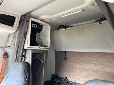 Volvo VNL Cab Assembly