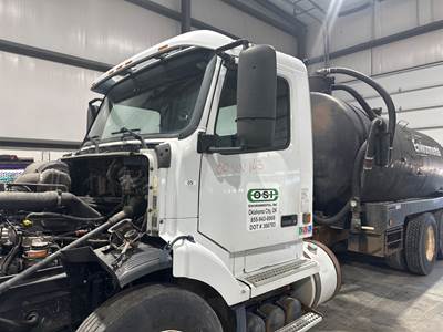 Volvo VNL Cab Assembly