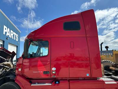 Volvo VNL Cab Assembly