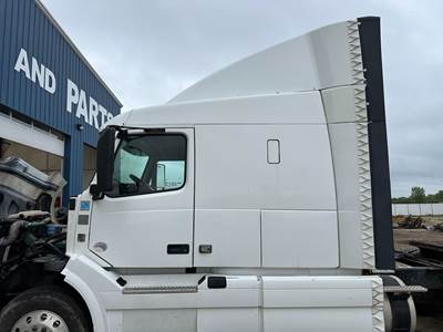 Volvo VNL Cab Assembly