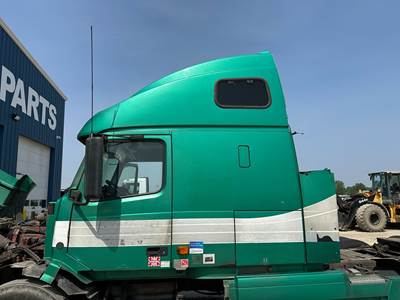 Volvo VNL Cab Assembly