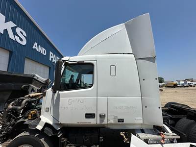 Volvo VNL Cab Assembly