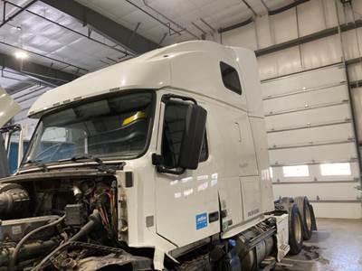 Volvo VNL Cab Assembly