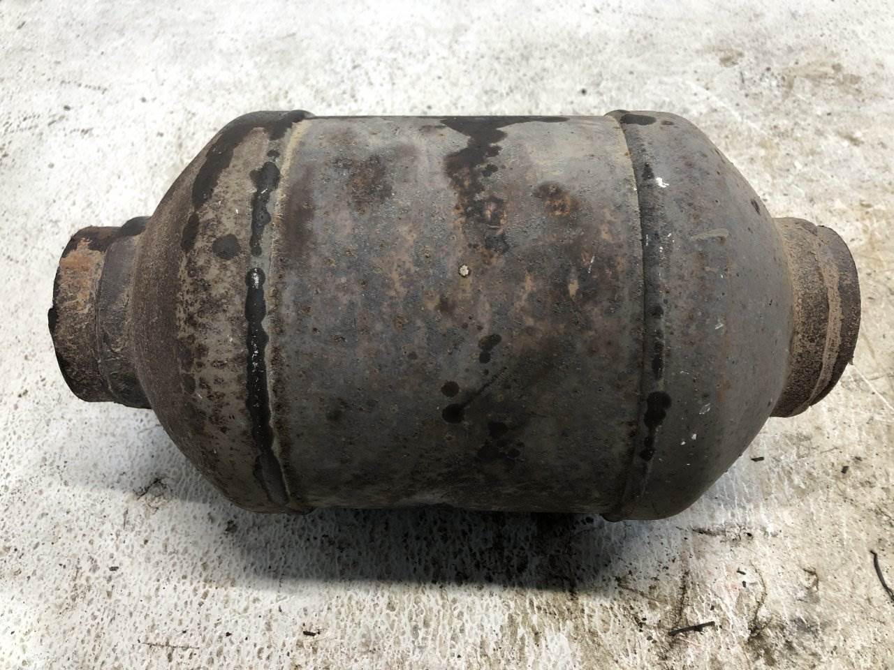 2008 GMC 6.0L Catalytic Converter for a GMC Cube Van For Sale Spencer