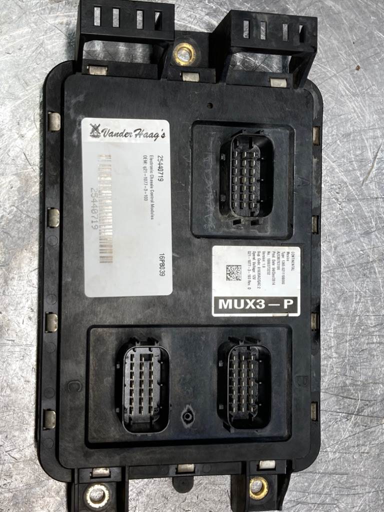 2016 Peterbilt 579 Chassis Control Module For Sale Des Moines, IA