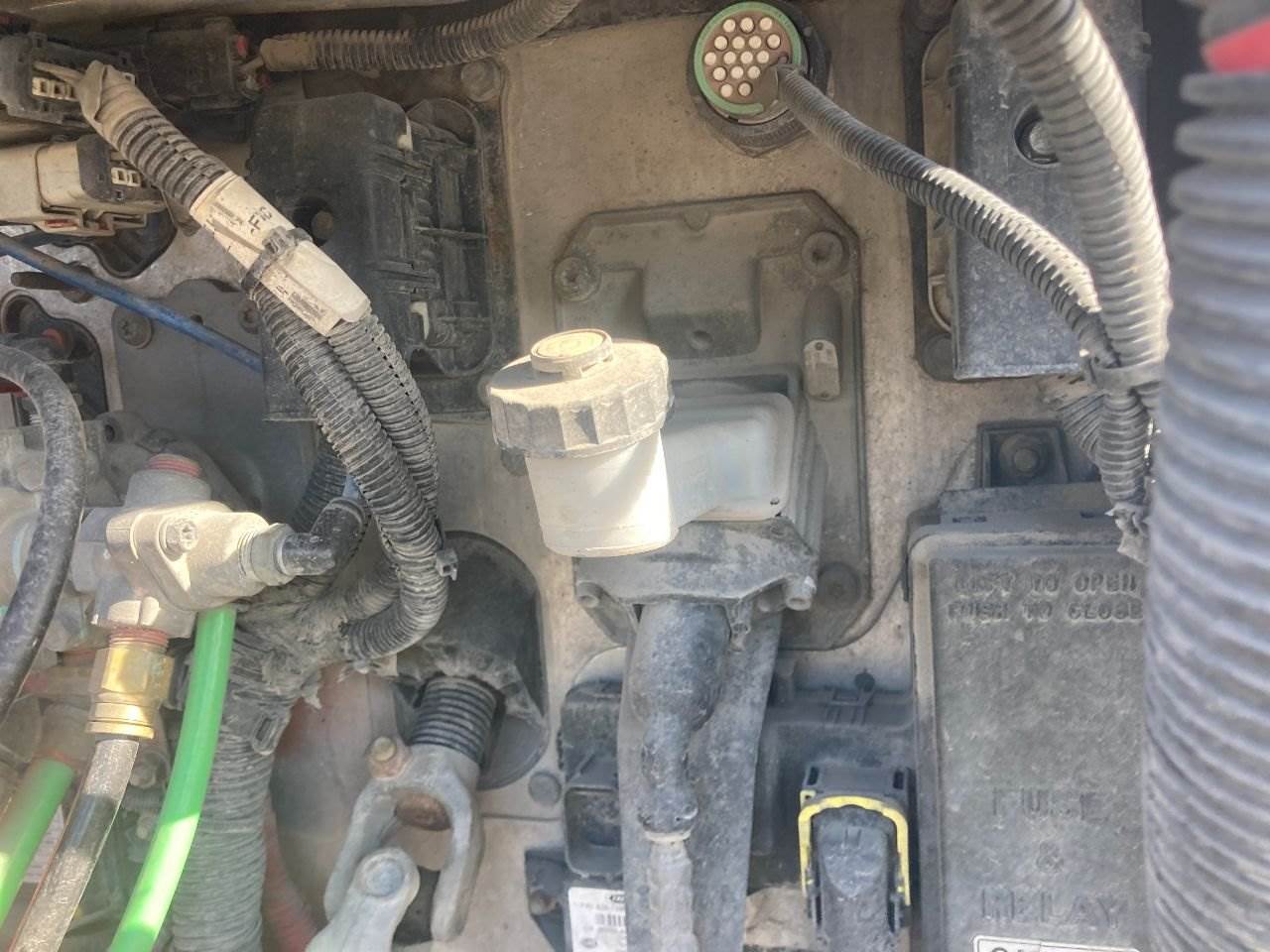 2013 Freightliner Cascadia Clutch Master Cylinder For Sale Kansas