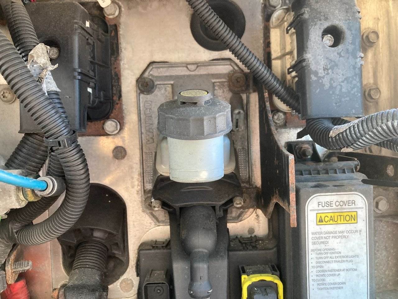2014 Freightliner Cascadia Clutch Master Cylinder For Sale Des Moines
