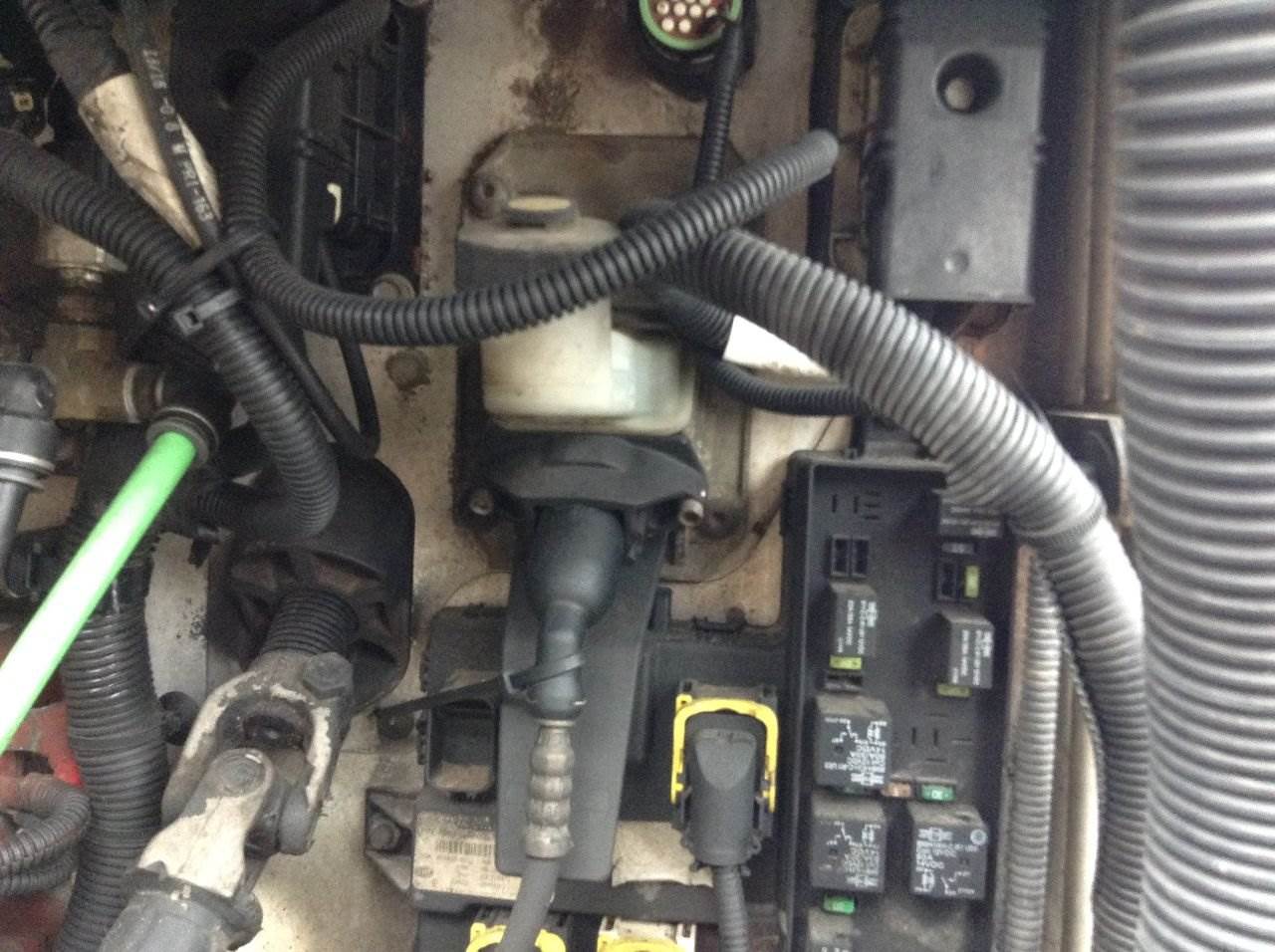 2012 Freightliner Cascadia Clutch Master Cylinder For Sale Des Moines