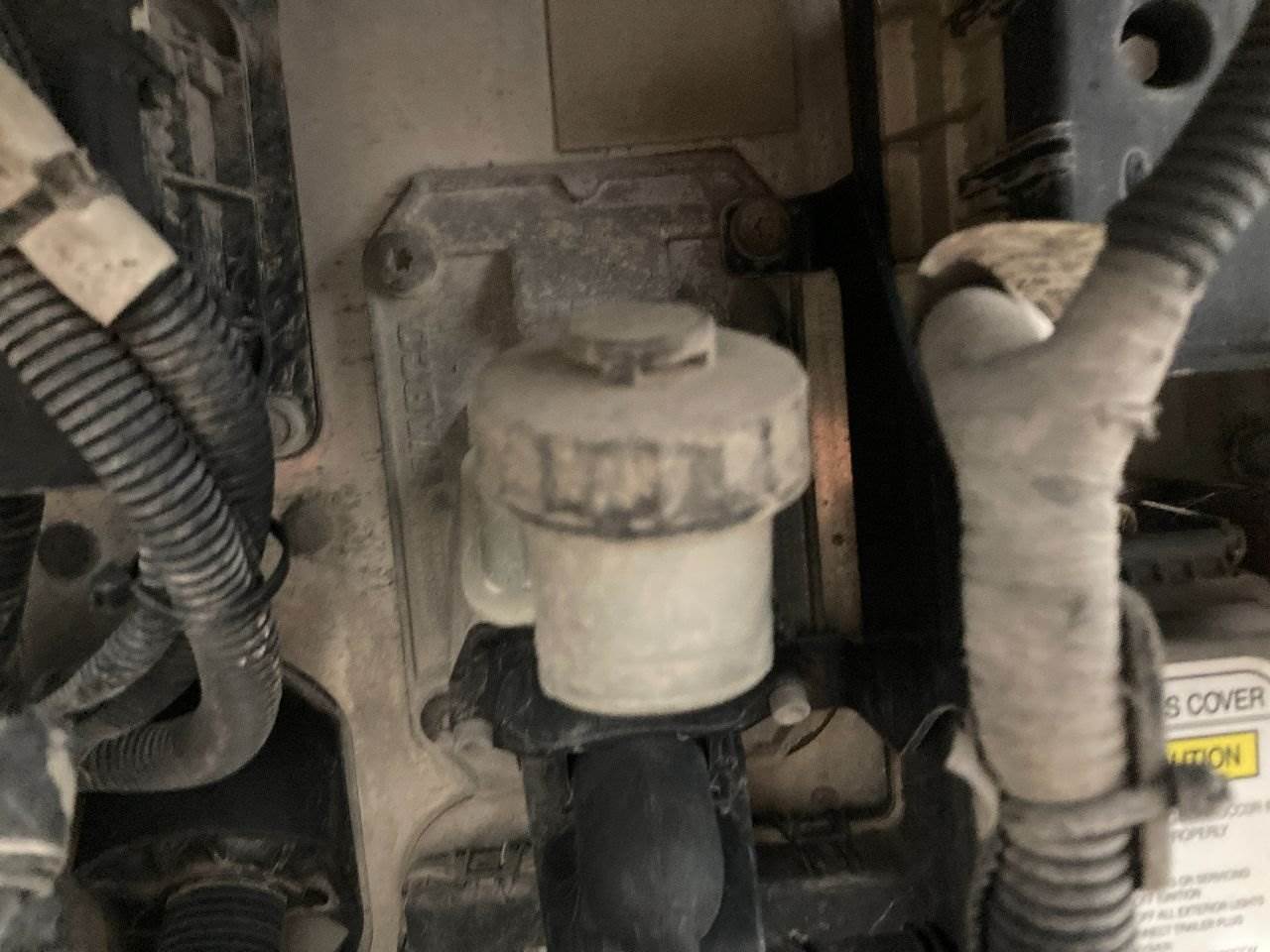 2010 Freightliner Cascadia Clutch Master Cylinder For Sale Winimac