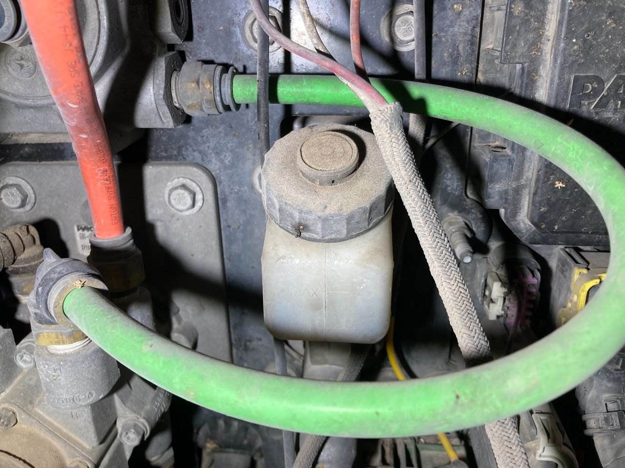 2014 Paccar E176014 Clutch Master Cylinder for a Peterbilt 579 For Sale