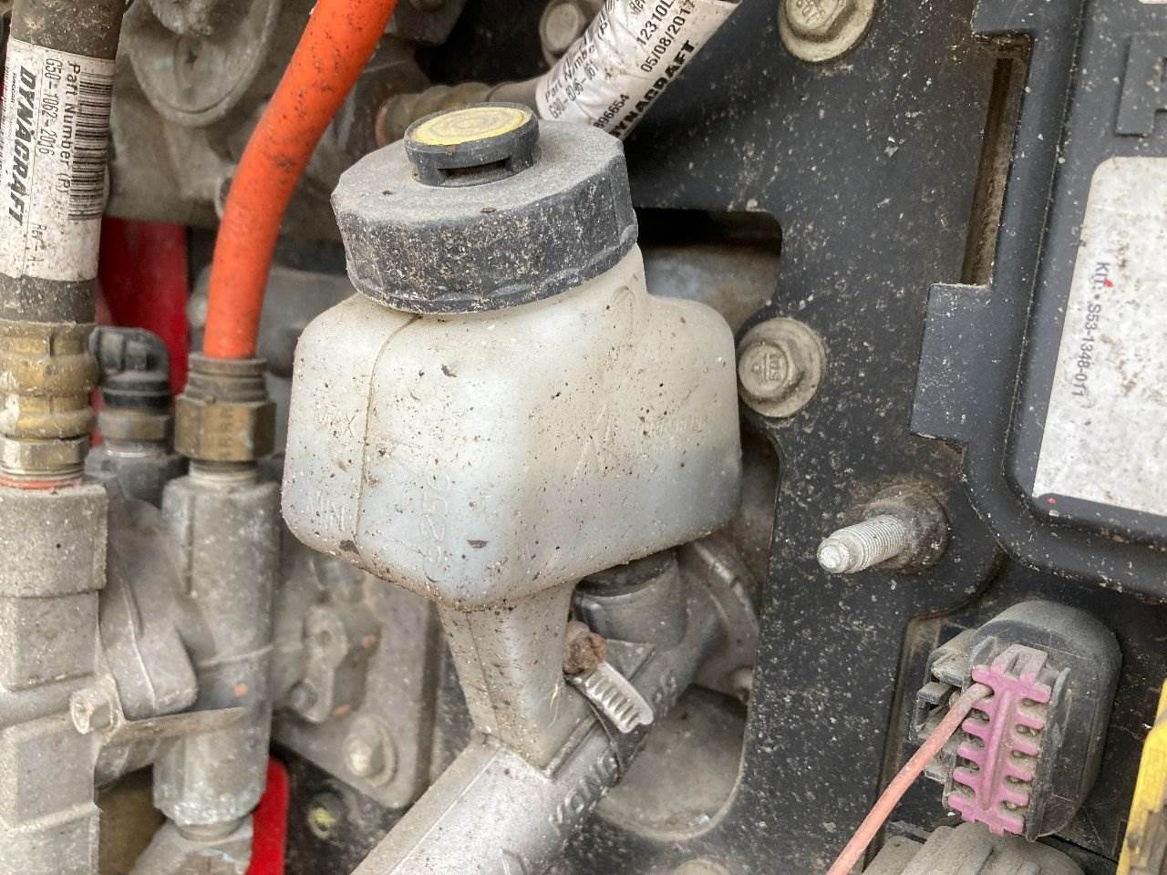 2018 Paccar E176014 Clutch Master Cylinder for a Peterbilt 567 For Sale