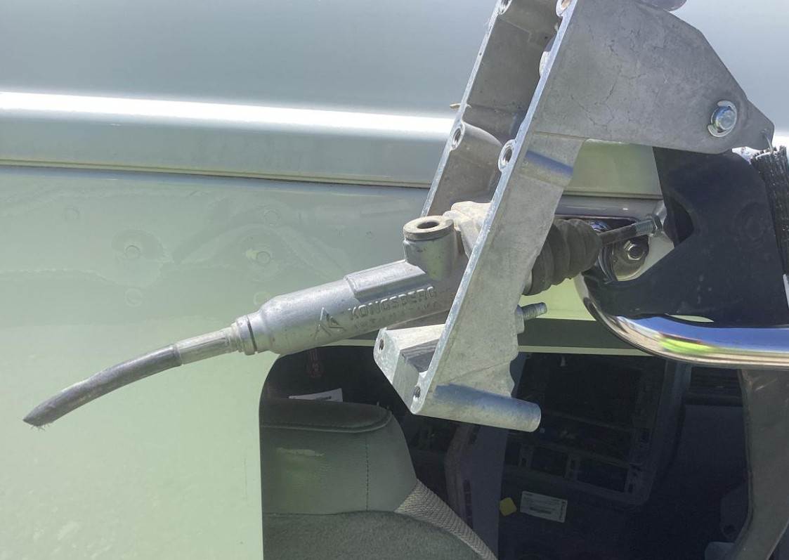 2017 Freightliner A021313300 Clutch Slave Cylinder for a Kenworth