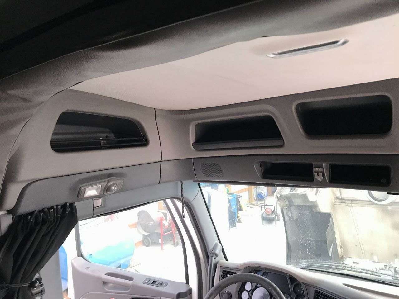 2015 Peterbilt 579 Console For Sale Council Bluffs, IA 25382969