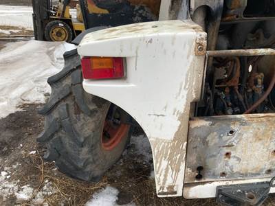 Bobcat V623 Counterweight
