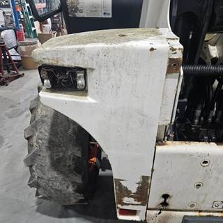 Bobcat V623 Counterweight