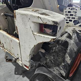 Bobcat V623 Counterweight
