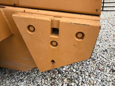 Case 621 Counterweight