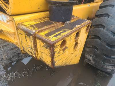 Case 721B Counterweight