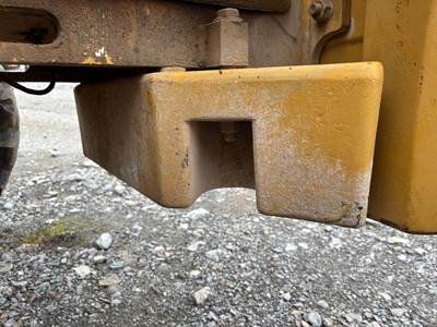 Caterpillar TH360B Counterweight