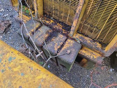 Dynahoe 190 Counterweight