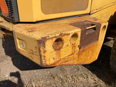 John Deere 544J Counterweight