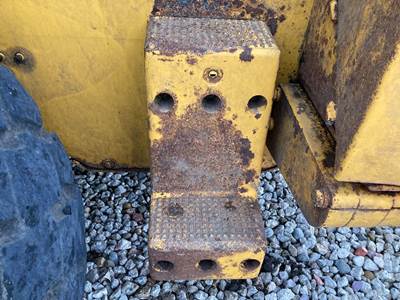 Volvo L90B Counterweight