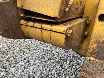 Volvo L90B Counterweight