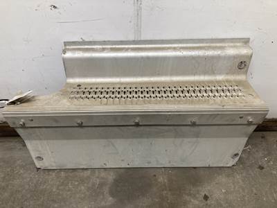 Cummins ISX DPF Cover for a Peterbilt 579